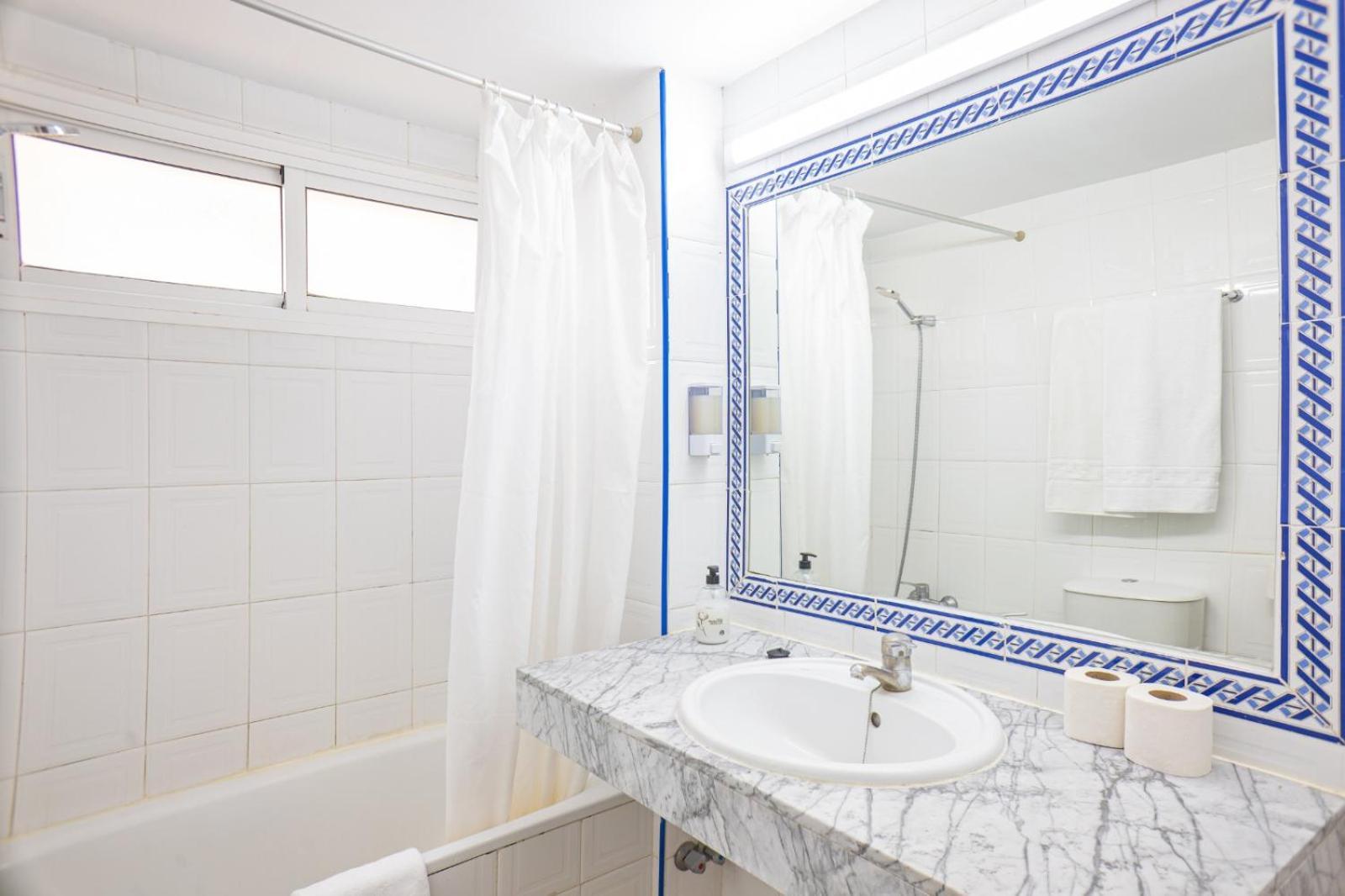 Apartamentos El Velero Torremolinos Room photo