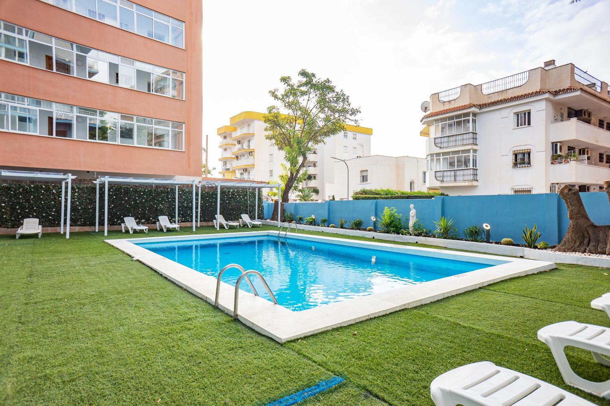 Apartamentos El Velero Torremolinos Exterior photo